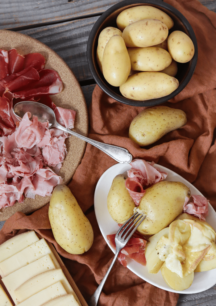 Raclette aux quatre fromages facile : découvrez les recettes de Cuisine  Actuelle